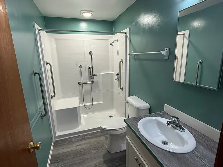 1408 Corona Ave — Photo 7