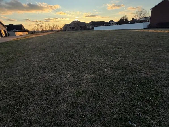 76C Crestwood Cir, Prestonsburg, KY 41653