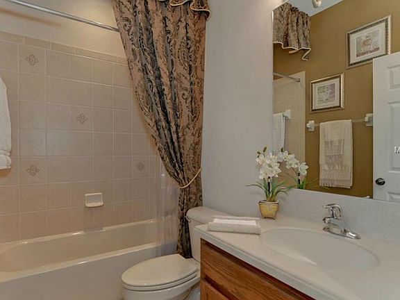 5th image of 1136 Emerald Hill Way