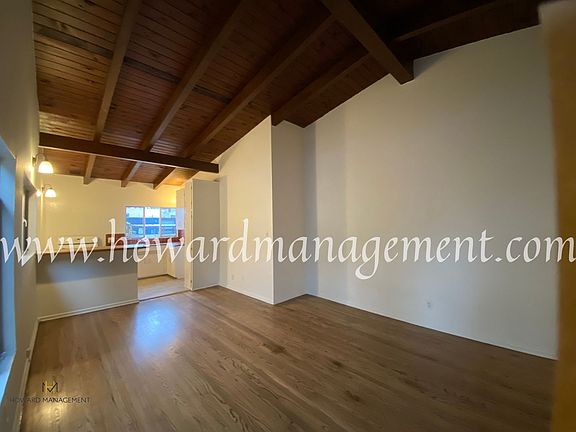 3rd image of 815 Pacific St APT 1