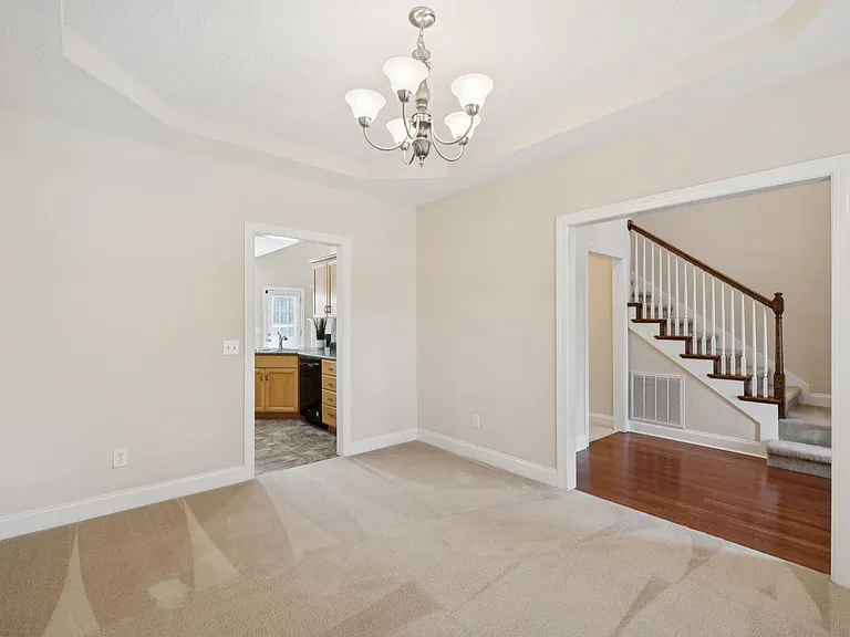 7952 Oakfield Grv — Photo 9