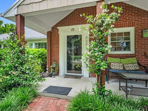 202 Hilltop Ave, Garner, NC 27529