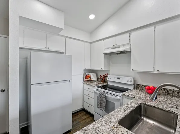 Ridgeline Apartments