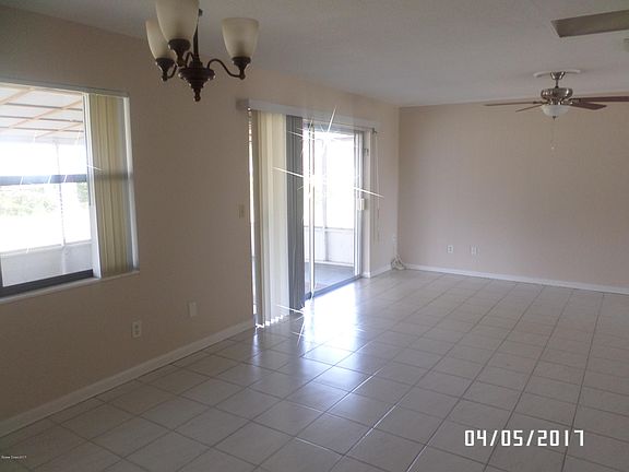 2nd image of 984 Sarazen Dr