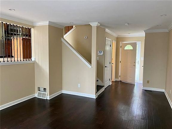 4th image of 1107 N 84th Ter