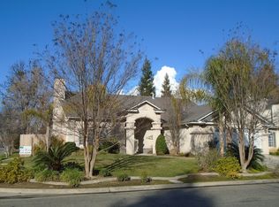 2048 E Muir Field Dr, Fresno, CA