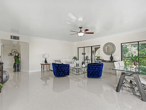 4th image of 6328 Longboat Ln W #W-403