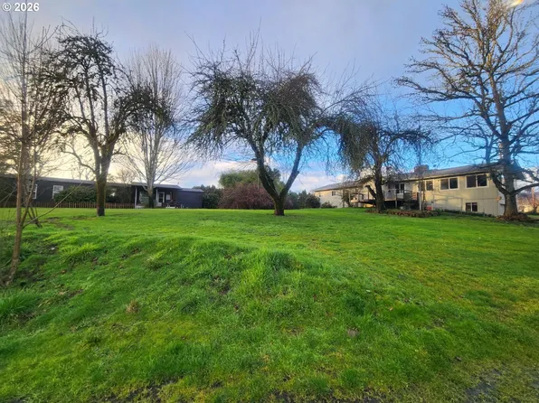 22740 NE Highway 240, Newberg, OR 97132