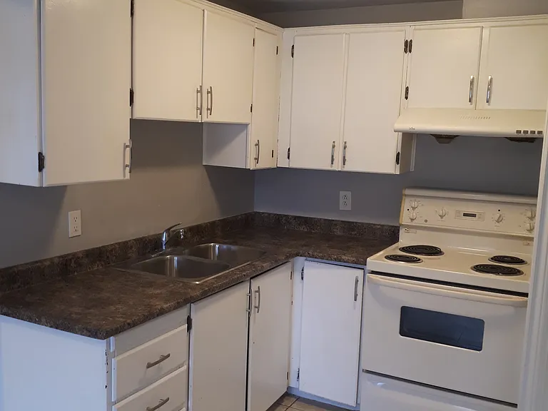 40 Amos Ave #1 — Photo 7