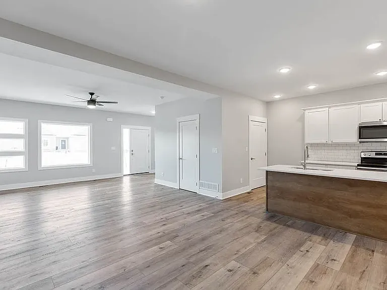 16685 Wilden Dr — Photo 5
