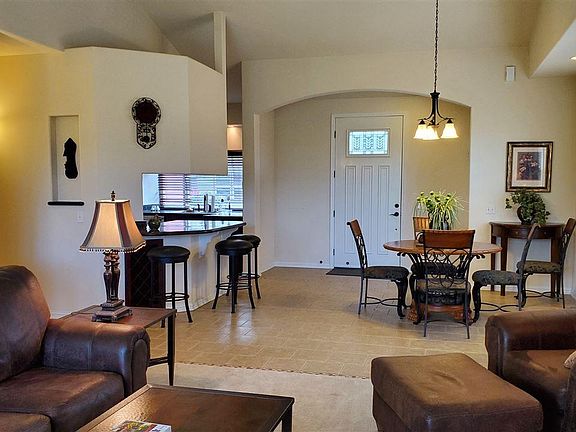 2nd image of 2609B Peach Ct
