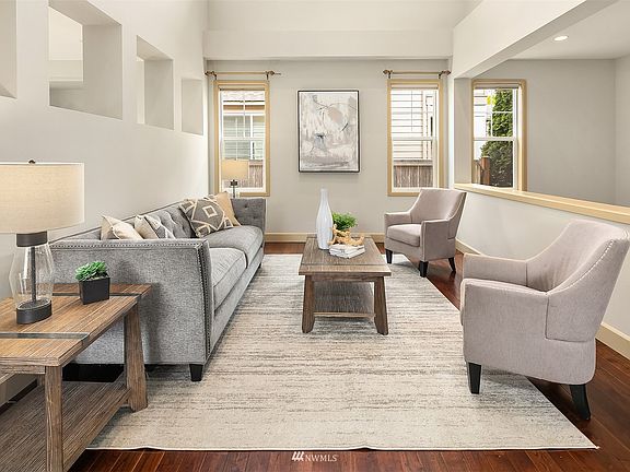 Entry & Formal Living Room