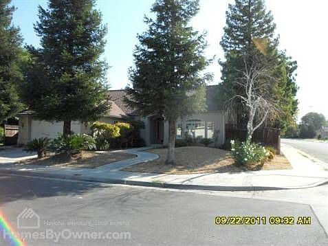 1st image of 9414 N Woodrow Ave