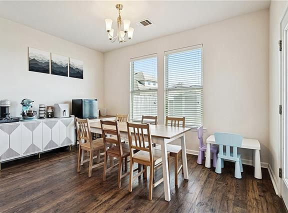 3rd image of 760 Lakeshore Village Dr