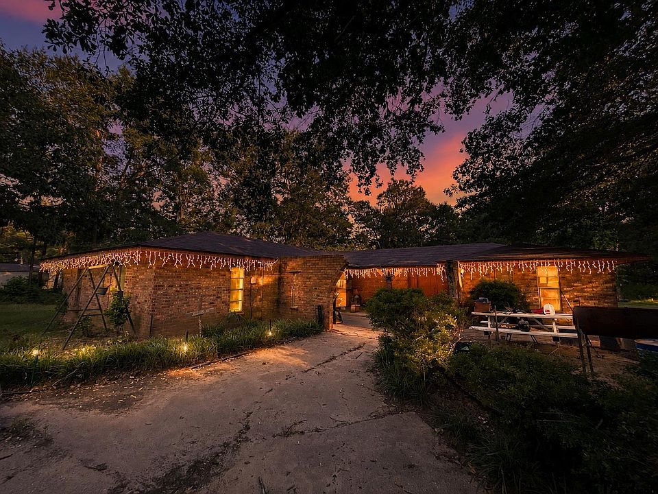 1st image of 1128 N County Rd #161D