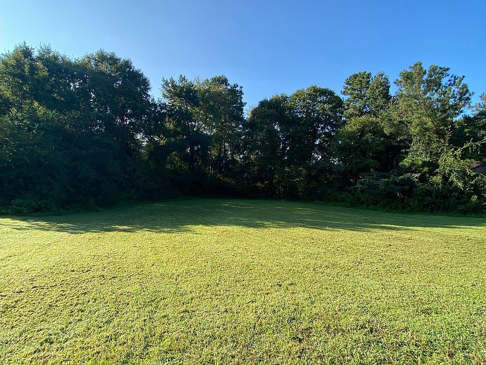 2nd image of 3584 Saddlebrook Dr