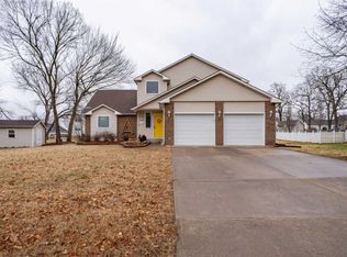 209 Fairway Dr, Carl Junction, MO 64834