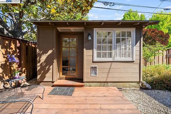 769 Vincente Ave — Photo 28