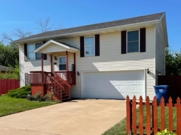 655 W 63rd St, Davenport, IA 52806