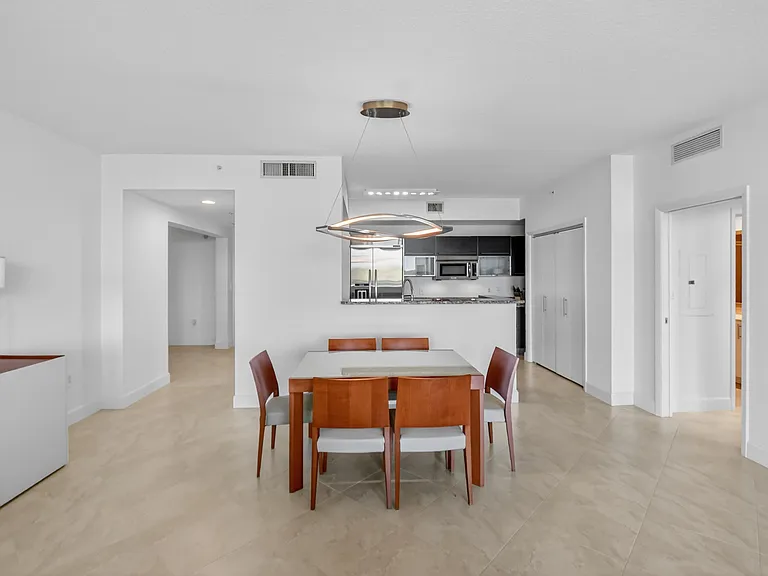 550 Okeechobee Blvd #423 — Photo 22