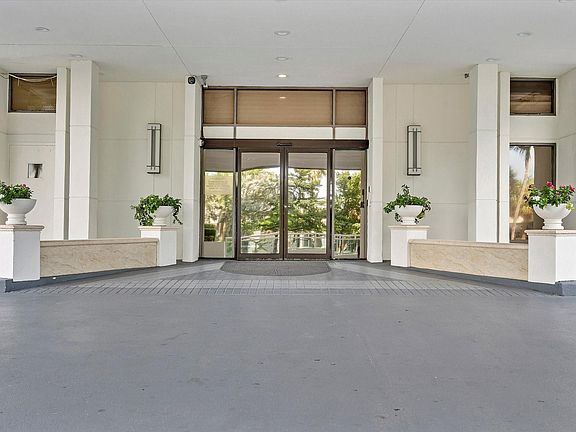 5th image of 3900 Galt Ocean Drive #2904