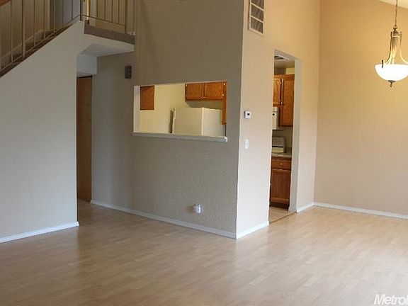 5th image of 6319 Hillsdale Blvd