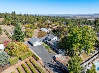 1916 Old Military Rd, Central Pt, OR 97502