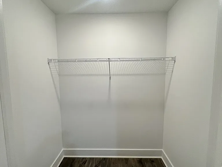535 S Forest Ave — Photo 9