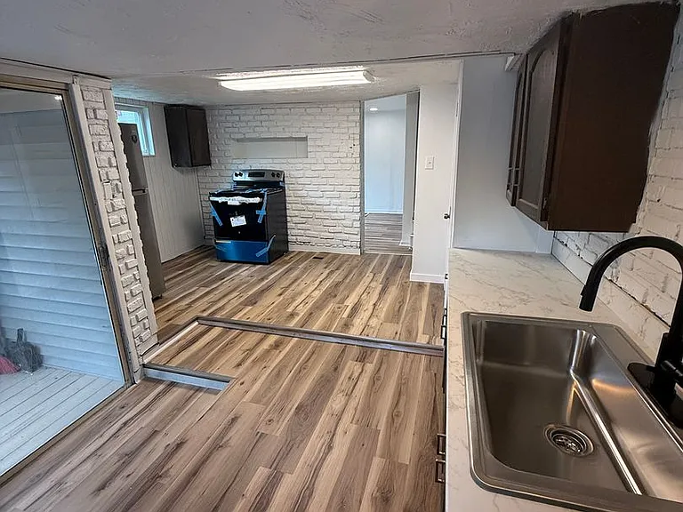 524 Short St — Photo 7