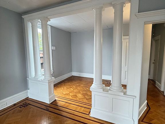 4th image of 165 Liberty St Floor 3