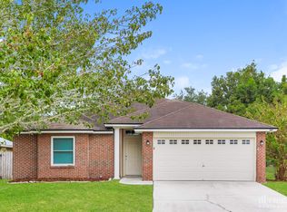 2746 Secret Harbor Dr, Orange Park, FL 32065