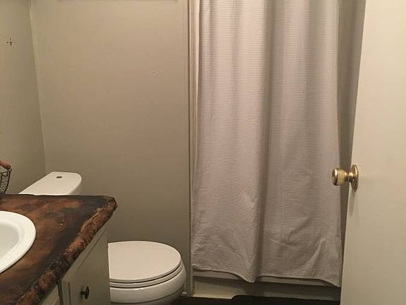 Guest/Main Bath