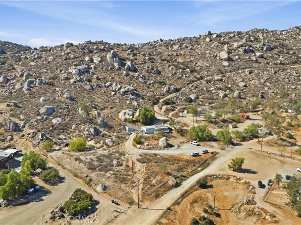 24275 Luna Ln, Homeland, CA 92548