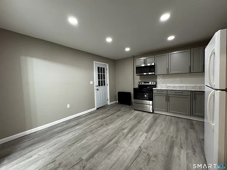 17 Sherman Ave #1 — Photo 9
