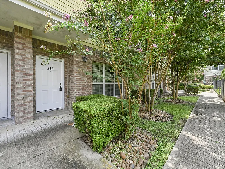 1520 Sherwood Forest St #301 — Photo 39