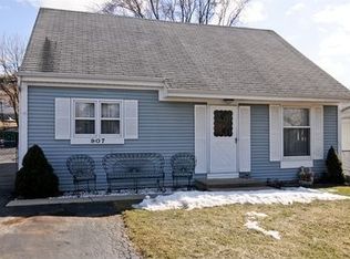 907 Hillwood Cir, Round Lake Beach, IL 60073