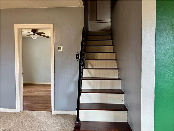 2nd image of 206 Park Manor Rd