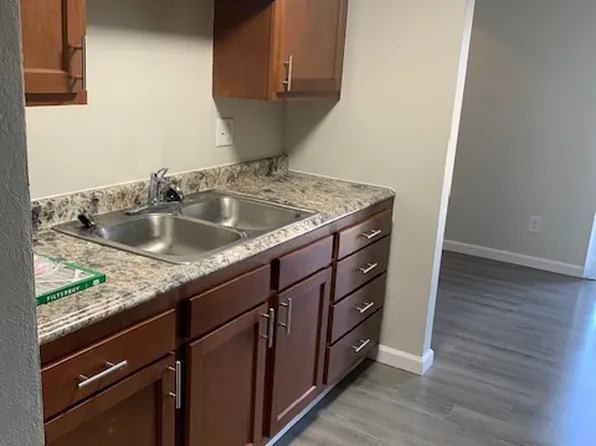 1004 W McBean St APT B, Peoria, IL 61605