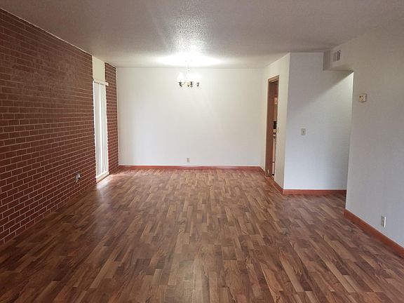 2nd image of 4811 Chicago St APT 3C