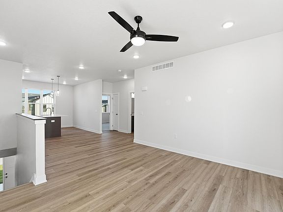 3rd image of 1356 Meadow Rose Pl