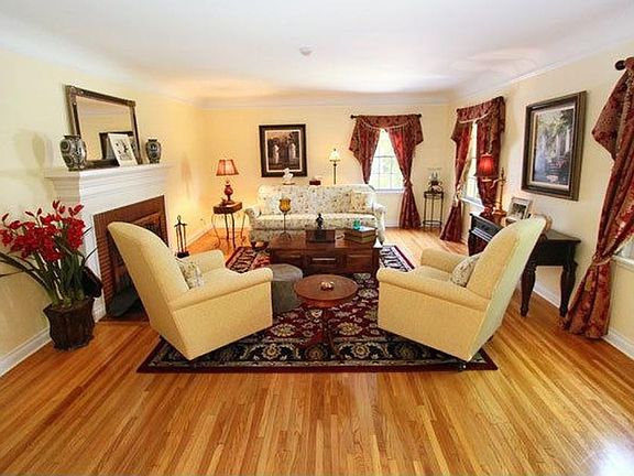2nd image of 11574 Kling St