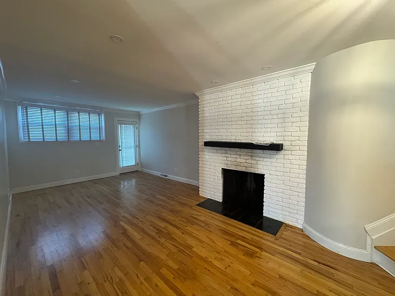 18-35 Bell Blvd — Photo 8