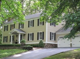 2 Fernwood Ct, COLTS NECK, NJ 07722