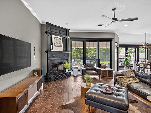 5th image of 2301 Windsor Ct
