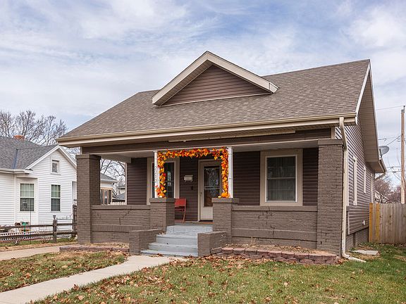 2nd image of 2212 Avenue B