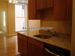 154 Newbury St #2L, Boston, MA 02116