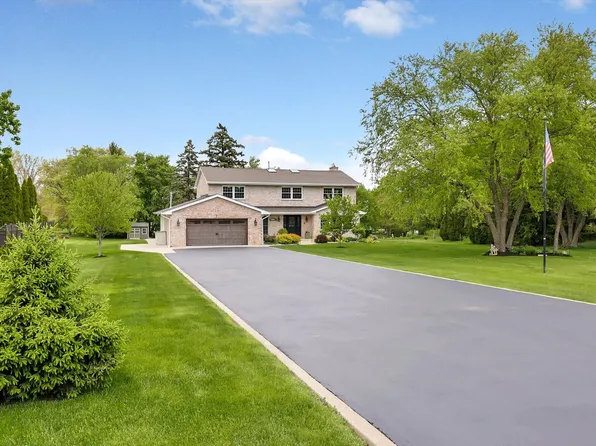 7 Sorrel Ct, Lemont, IL 60439