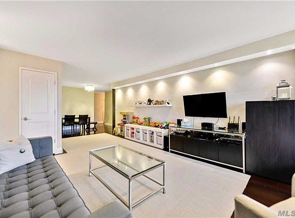3rd image of 11017 Queens Blvd #17K