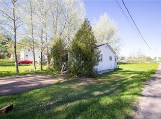 27 Richardson St, Sackville, NB E4L4H7