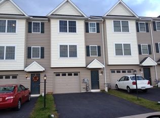 740 Kentwell Dr, York, PA 17406